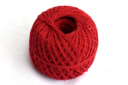 red-colour-cotton-thread